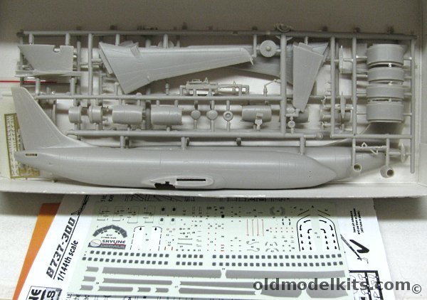 Skyline Models 1/144 Boeing 737-300, SKY144-01 plastic model kit